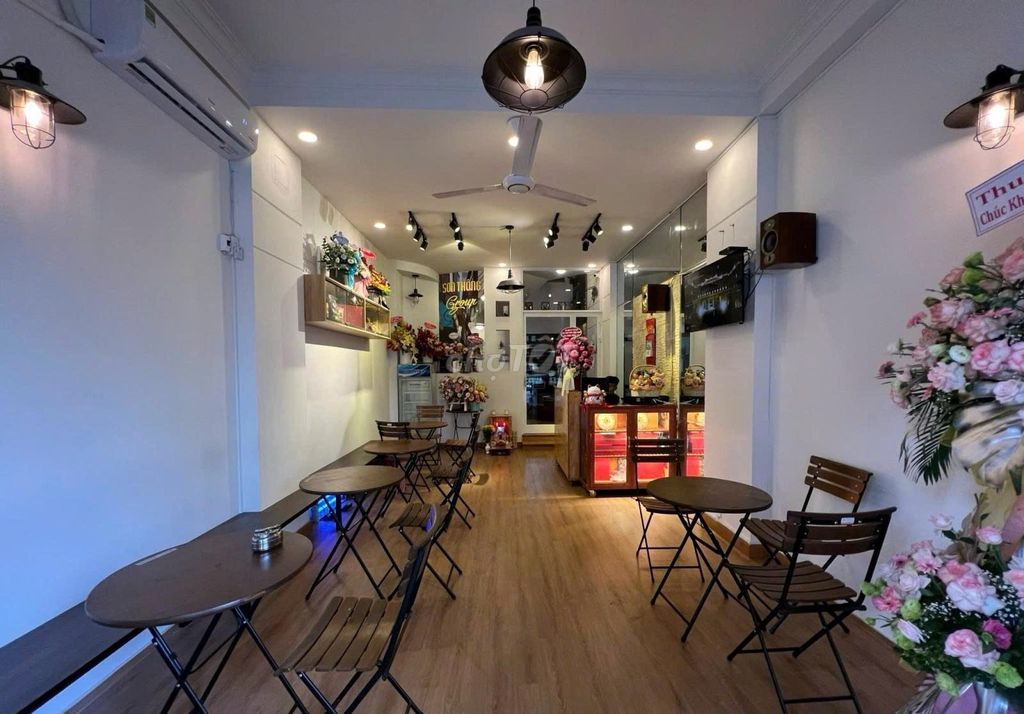 Rent Hoa Phượng-Phú Nhuận