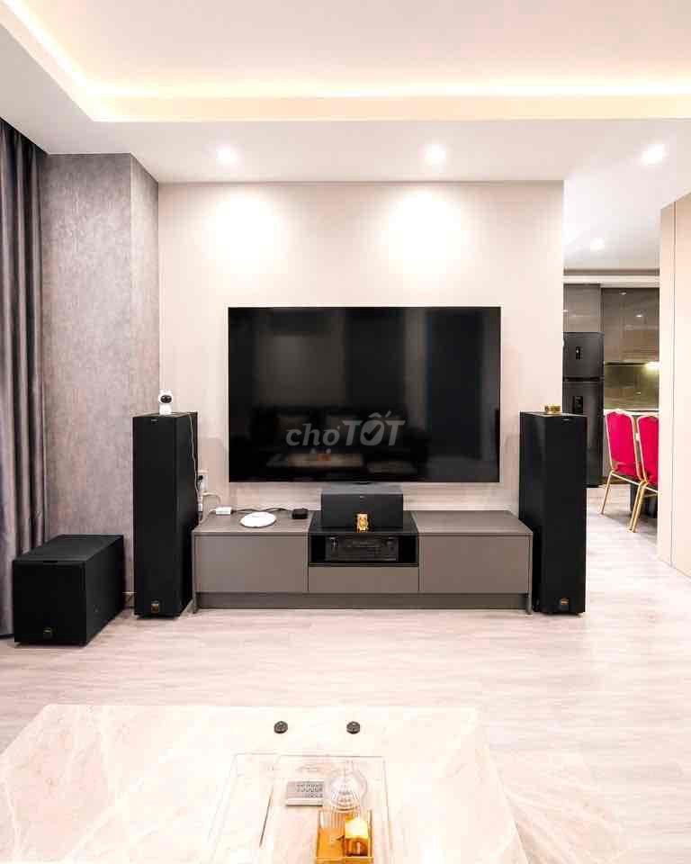 Rent apartment three bedrooms, 129 m2 at Sky Center, full interior 25 million a month.