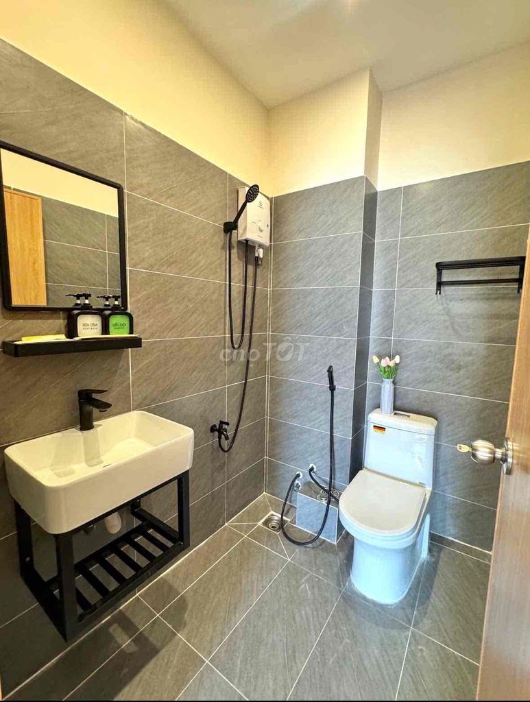 Rent Trường Sa District 3's kitchen apartment near ueh, college.