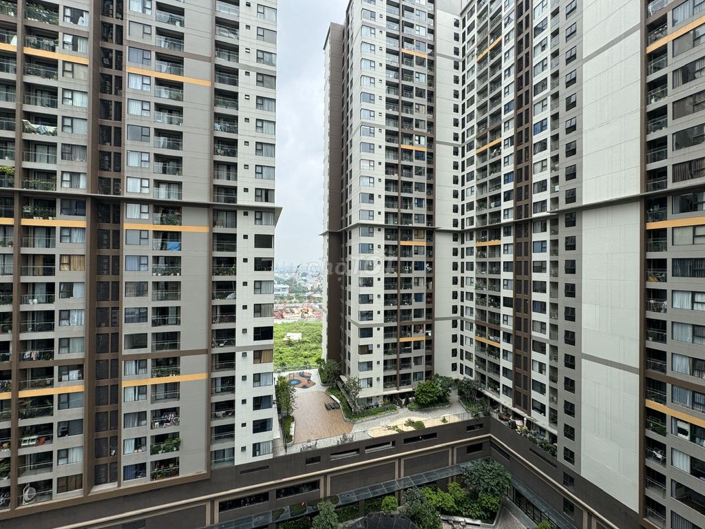 The apartment is at Akari City.