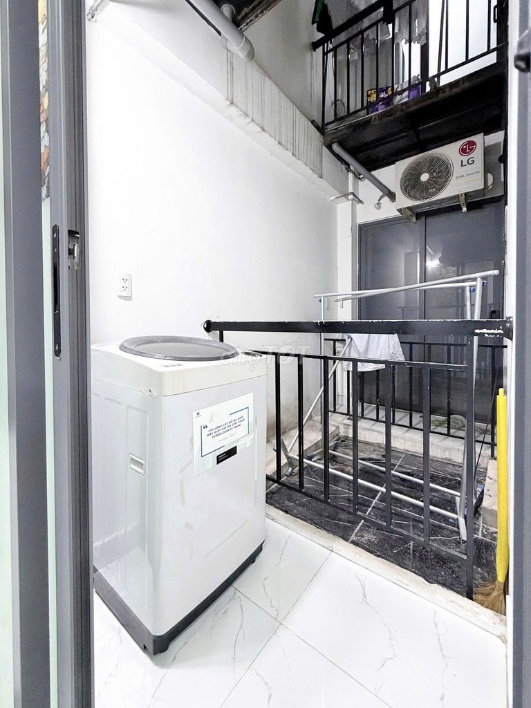 The private washing machine studio -- smart TV -- right at the University of hutech, pink bt.