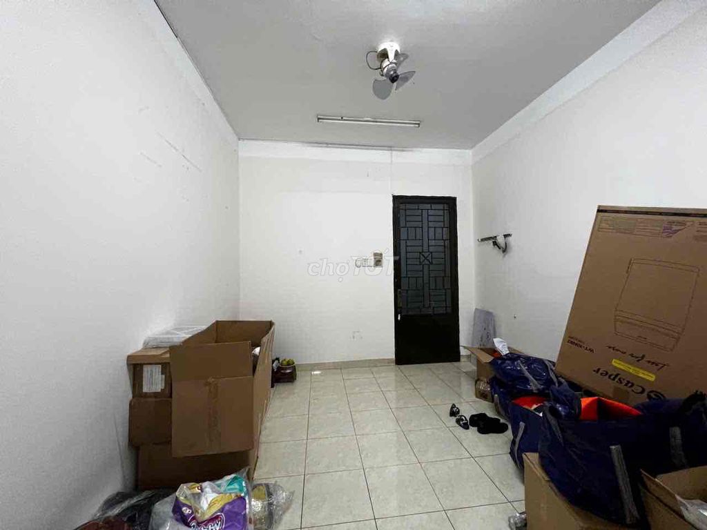 apartment rent 70 M2 - wide, cool, secure