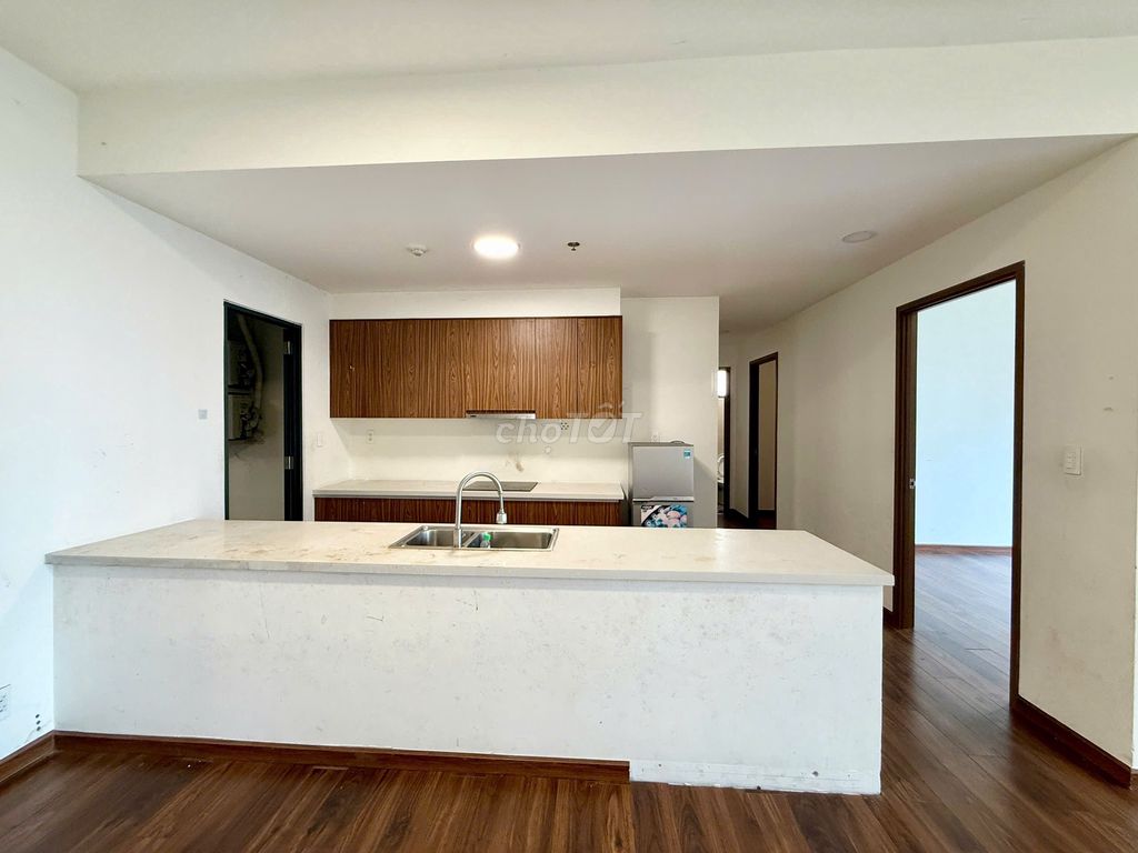 Rent a three-room Akari City-Avel.
