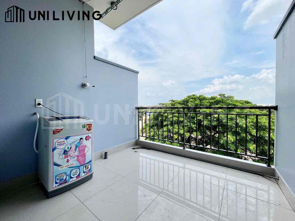 District 2 rents 10 P service apartment over sala, full interior.