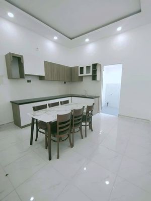 Need to rent an alley building 68/2 B Đồng Nai-755-1910 district 10