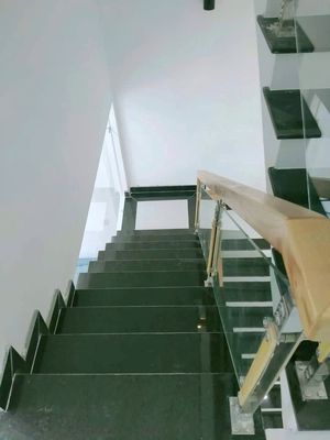 Need to rent an alley building 68/2 B Đồng Nai-755-1910 district 10