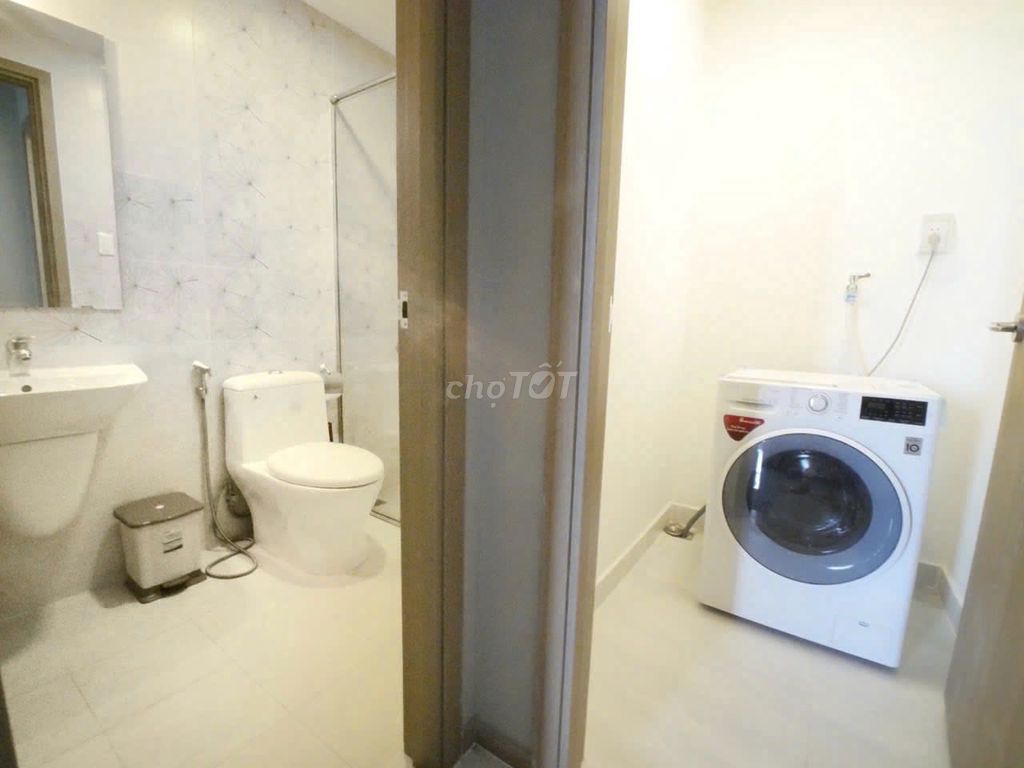 Rent the apartment 2 bedrooms 2 Qq180m2, full interior, at 15.5 million a month.