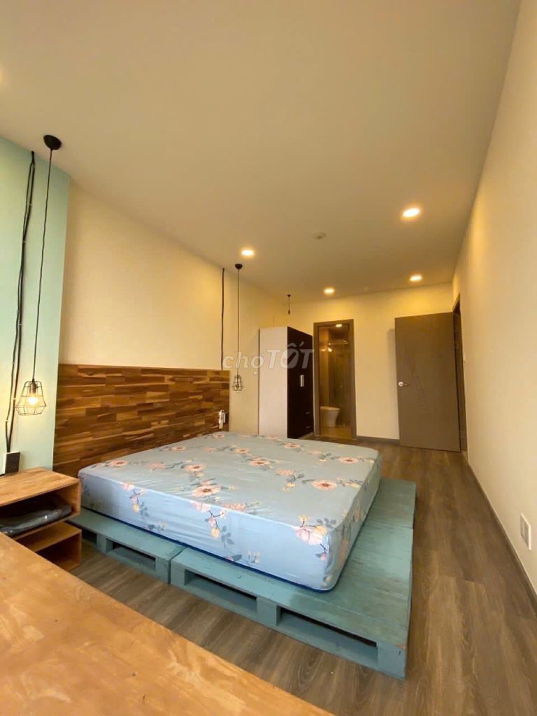 Rent the apartment 2 bedrooms 2 Qq180m2, full interior, at 15.5 million a month.