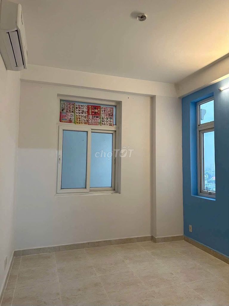 Rent the apartment 72 meters, two bedrooms, two toilets. Ian 2, next to the Kingdom of Light