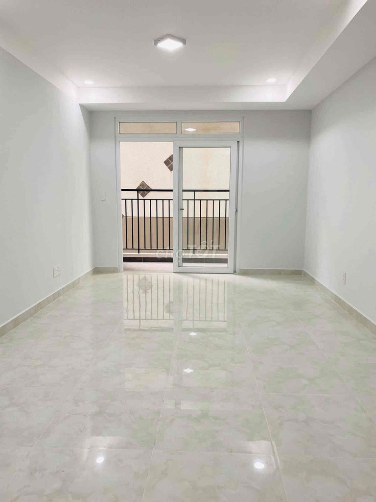 Only 9 million a month rents two bedrooms right on the Pentagon 5th District Police Bridge.
