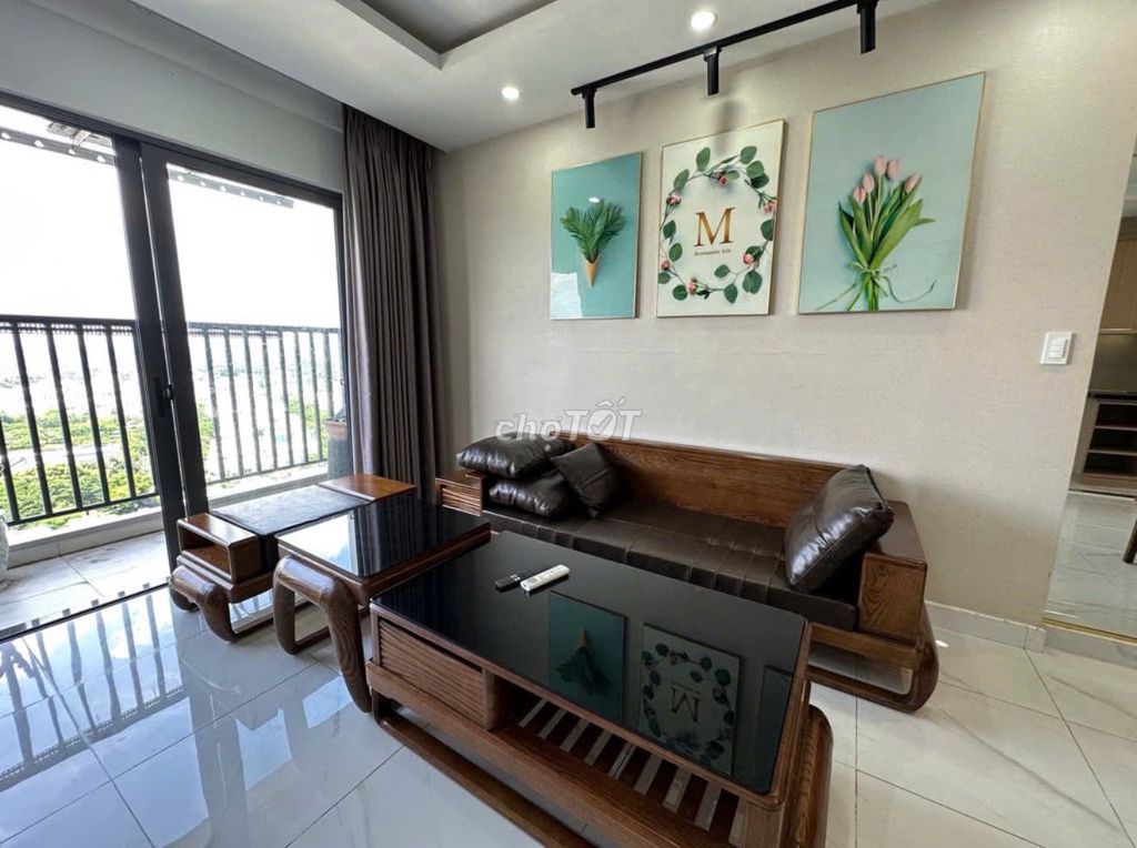 Rent a lovera vista apartment with three bedrooms -- nice interior-price.