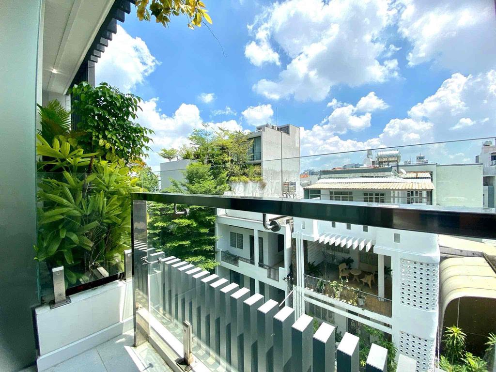 Rent Lê Văn Sỹ, right on the Ivs bridge, nvt market, university professor full interior
