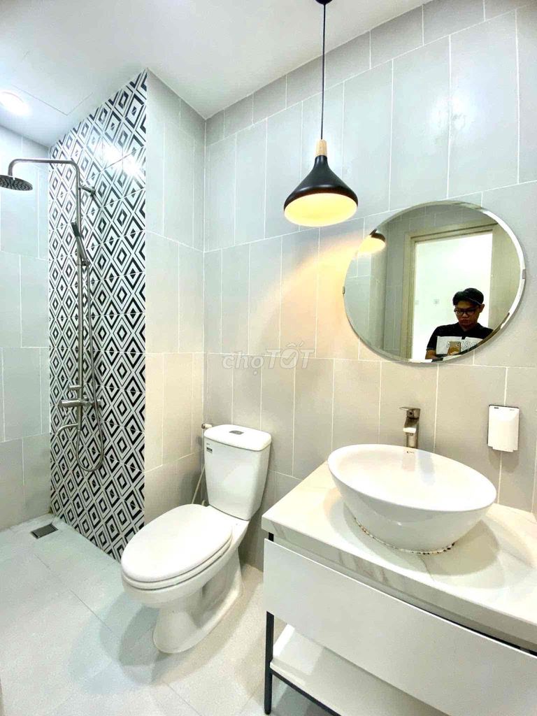 Rent Lê Văn Sỹ, right on the Ivs bridge, nvt market, university professor full interior