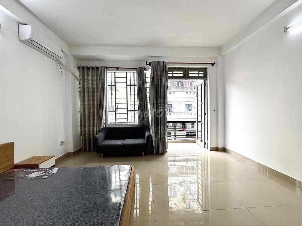 Rent the apartment near the Democratic Circle, the Viettel Building, full interior of District 3.