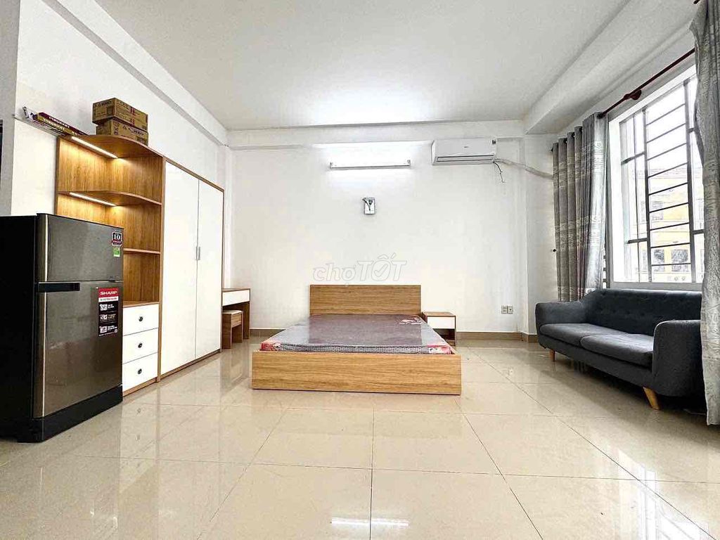 Rent the apartment near the Democratic Circle, the Viettel Building, full interior of District 3.