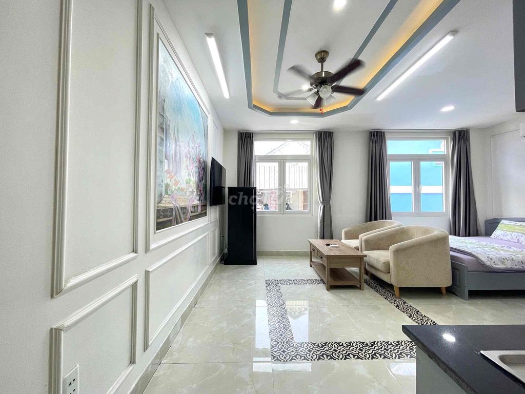 Open up the studio-- Tô Hiến Thành, District 10.