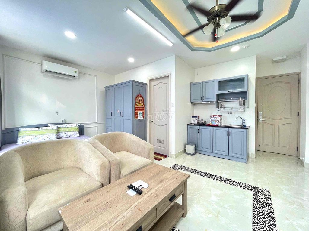 Open up the studio-- Tô Hiến Thành, District 10.