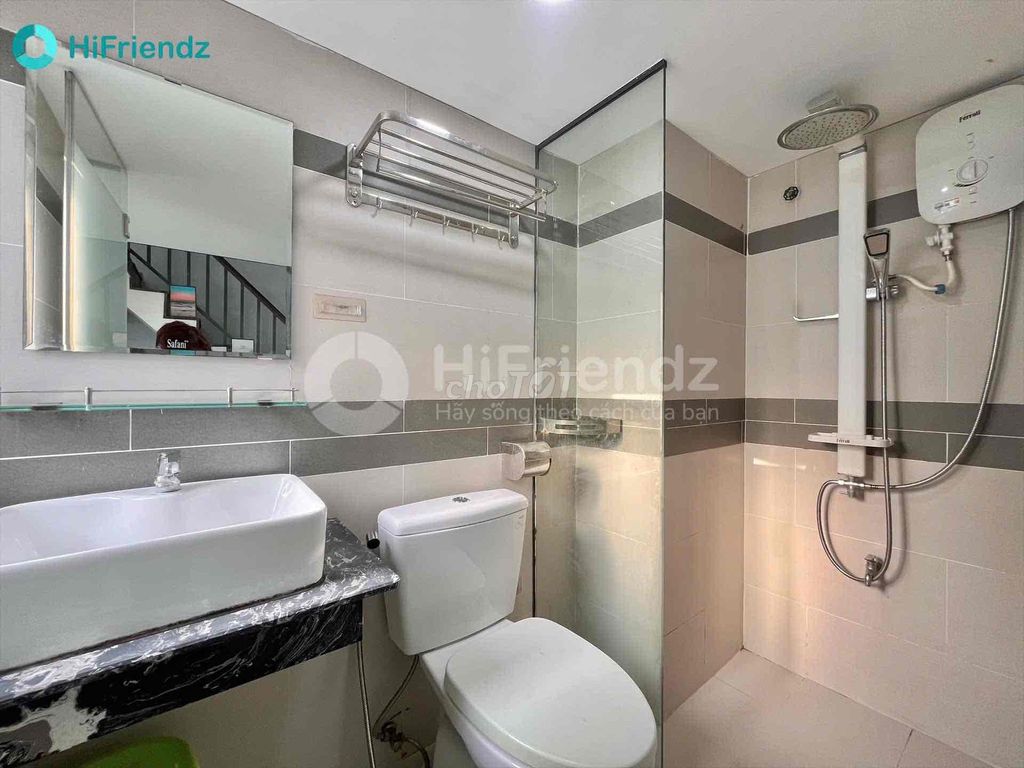 Rent us the 7-Dipex district window 25 meters - Near udf, tdtu