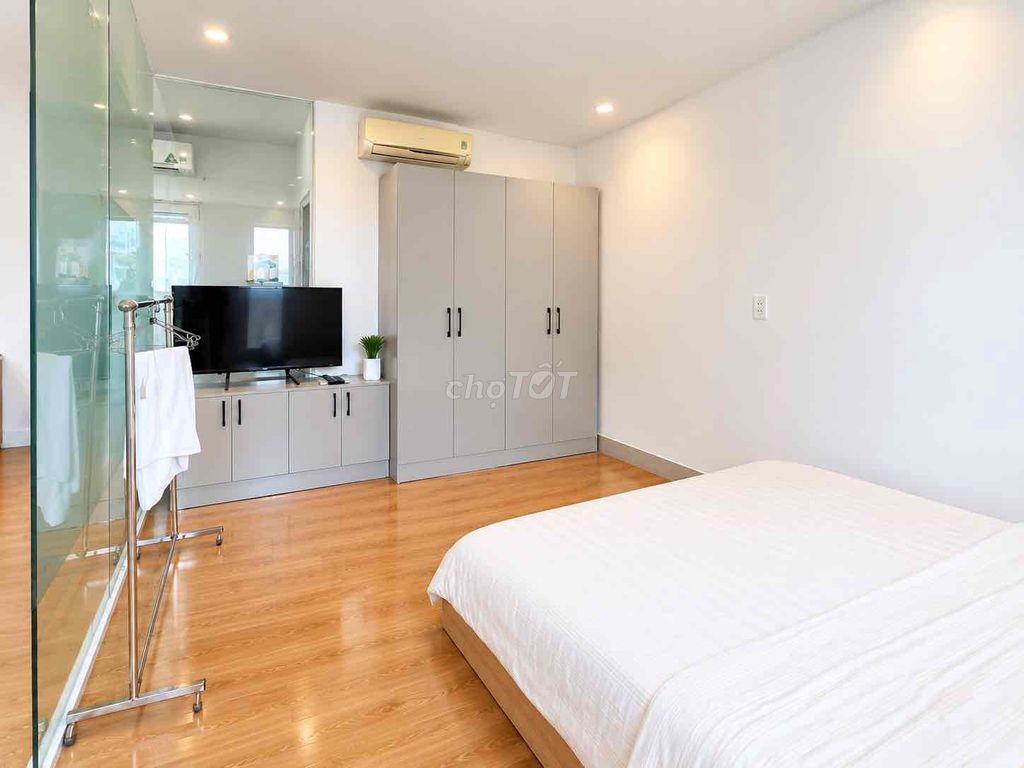 The mini apartment. One bedroom. 39 meters full of furniture costs 7.9 million a month.