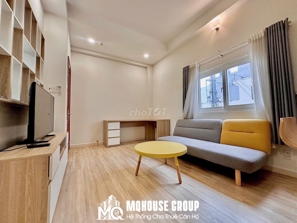 A police elevator bedroom near Emperor's Coast/Shikq1 School