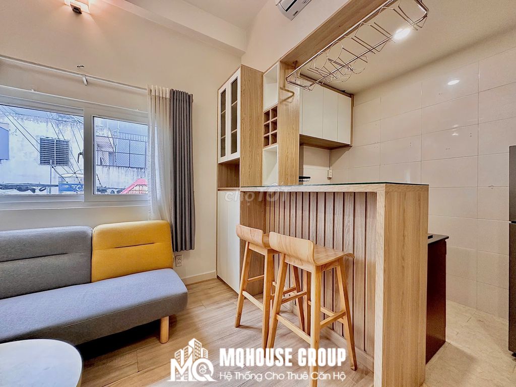 A police elevator bedroom near Emperor's Coast/Shikq1 School