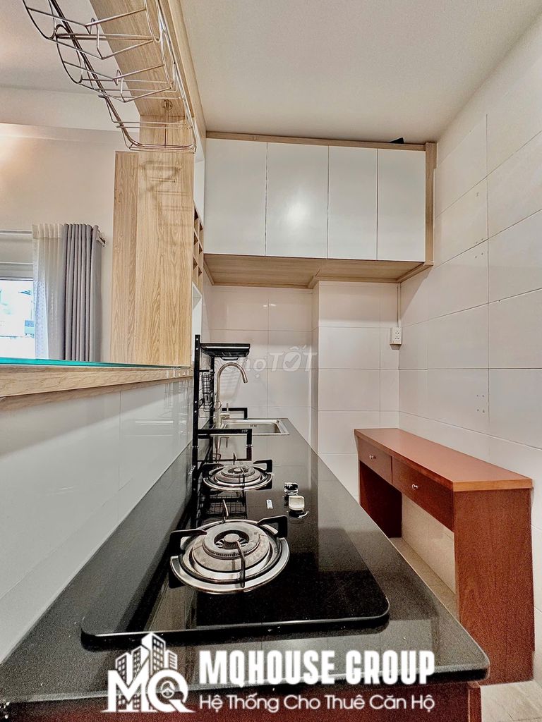 A police elevator bedroom near Emperor's Coast/Shikq1 School