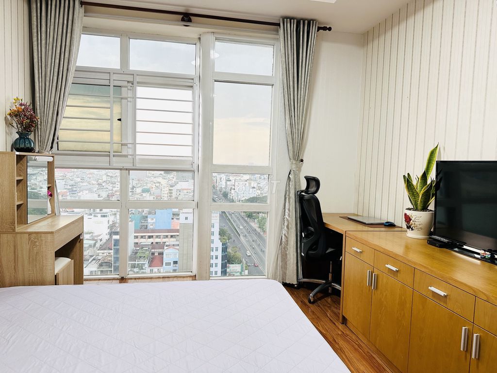 Cộng Hòa Plaza – 70 M2 (2 bedroom, 2 toilet) - Nice high view - new home - 13 million