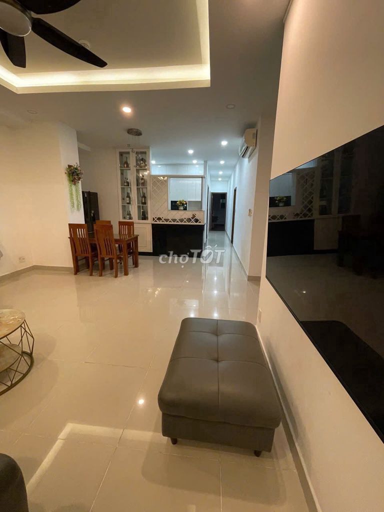 Rent the Belleza apartment. 7 102 m.2 3 bedrooms, full view interior for 12 million.