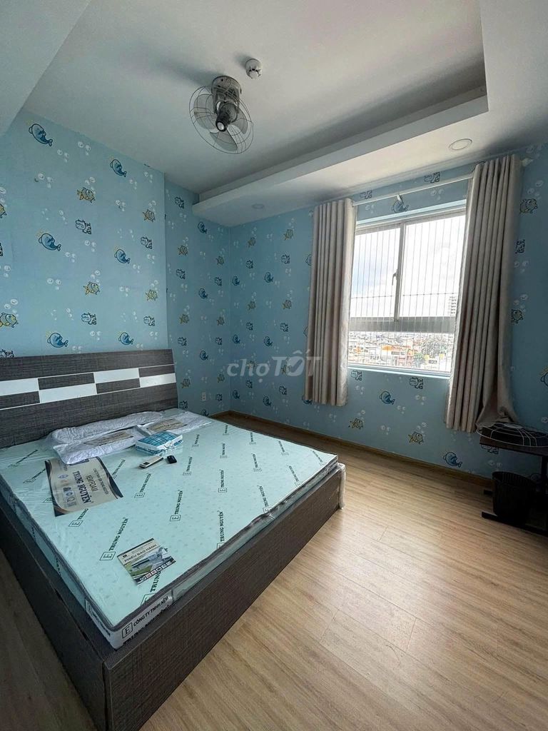 C/C Jason-Phan Huy Ích 2 bedroom, Full interior, 9 million a month with balcony.
