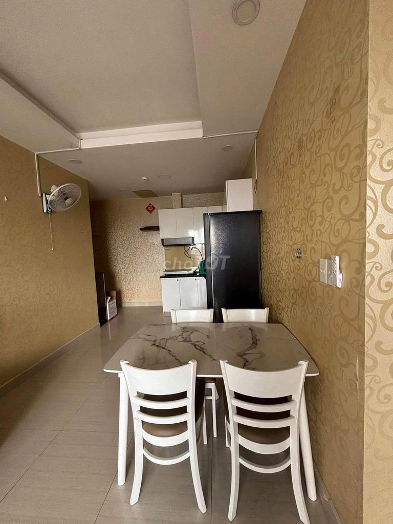 C/C Jason-Phan Huy Ích 2 bedroom, Full interior, 9 million a month with balcony.