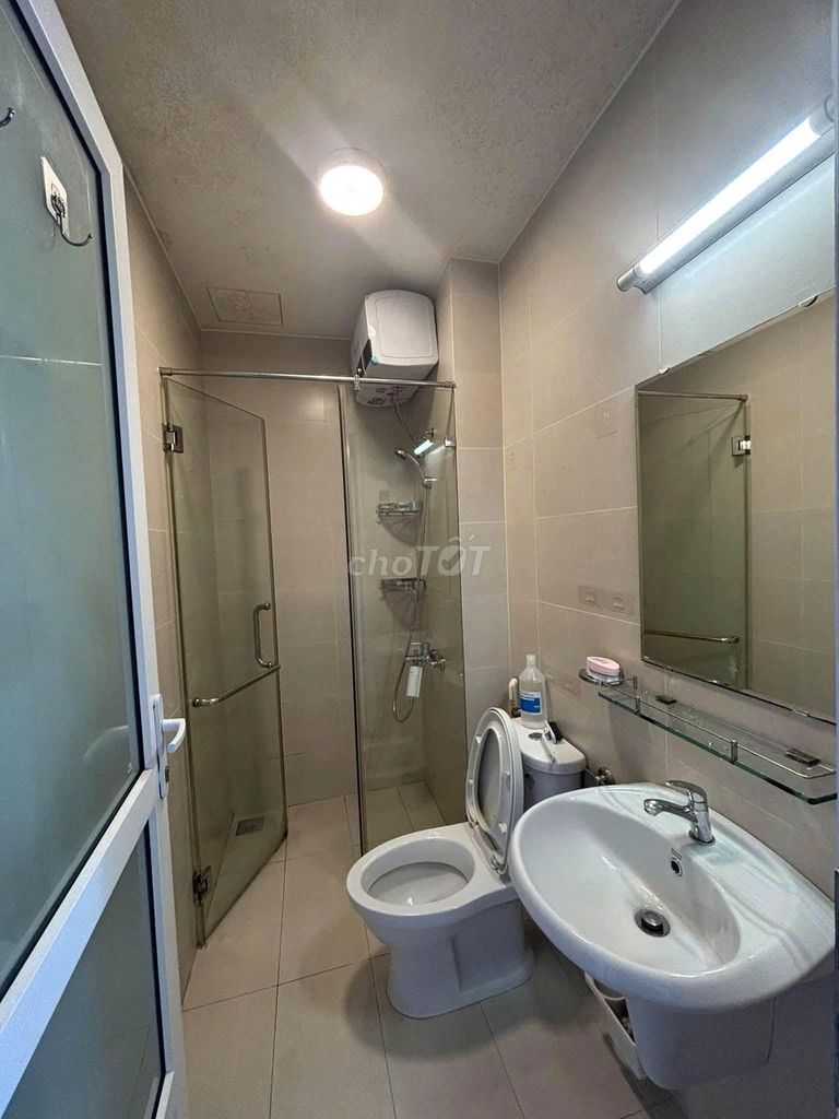 C/C Jason-Phan Huy Ích 2 bedroom, Full interior, 9 million a month with balcony.