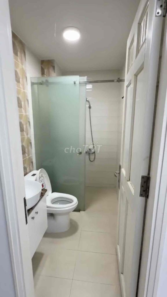 Rent the service apartment 25 m a Nguyễn Phúc Nguyên, District 3 with elevators.
