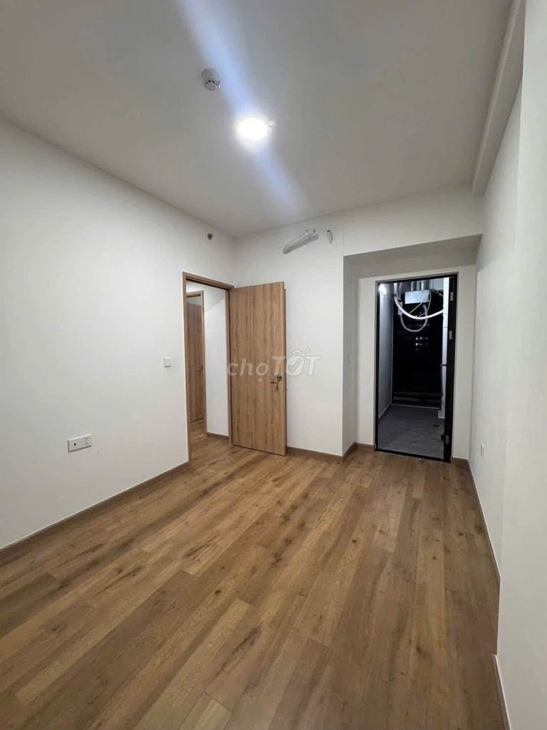 Rent Akari City Võ Văn Kiệt 61 m2 bedrooms a senior cabinet toilet