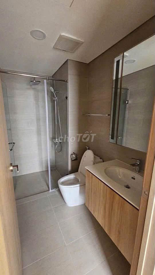 Rent Akari City Võ Văn Kiệt 61 m2 bedrooms a senior cabinet toilet