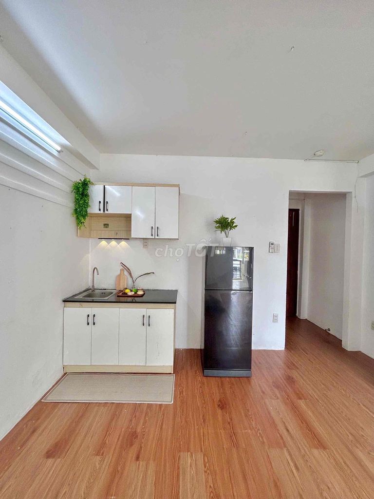Large balcony studio