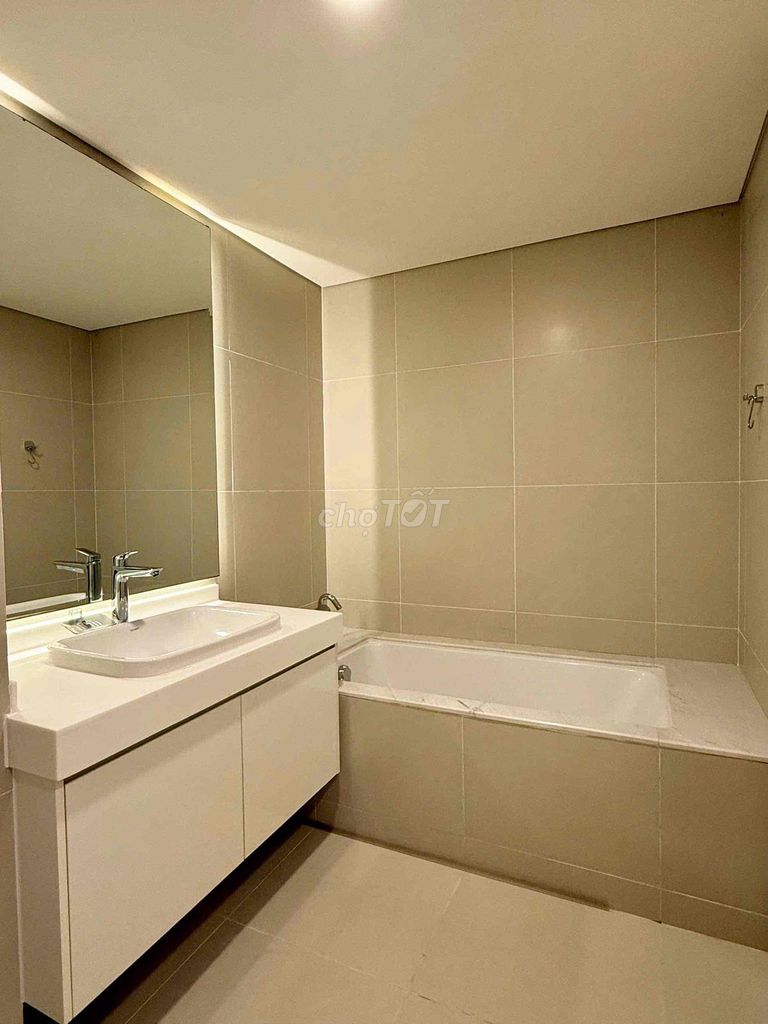 forret 3 deadrooms at upperway traffic