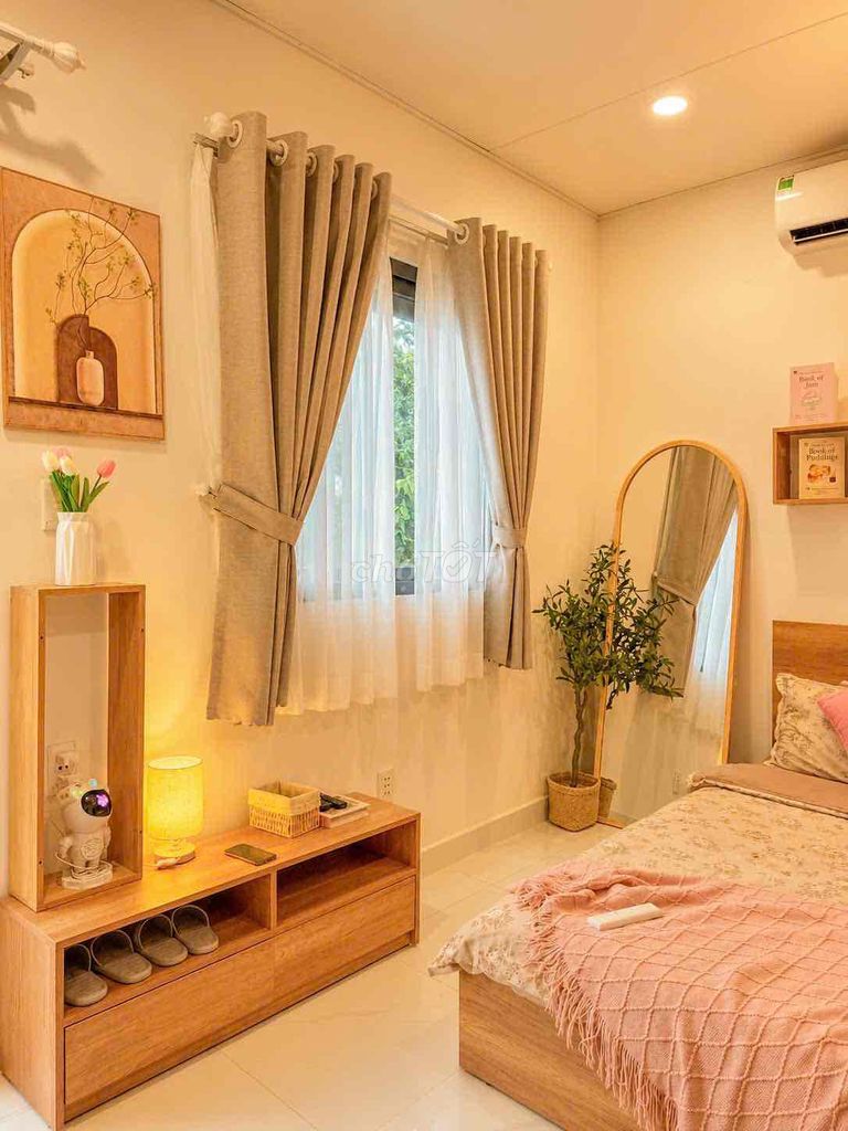 To rent the Studio Full House Home Park