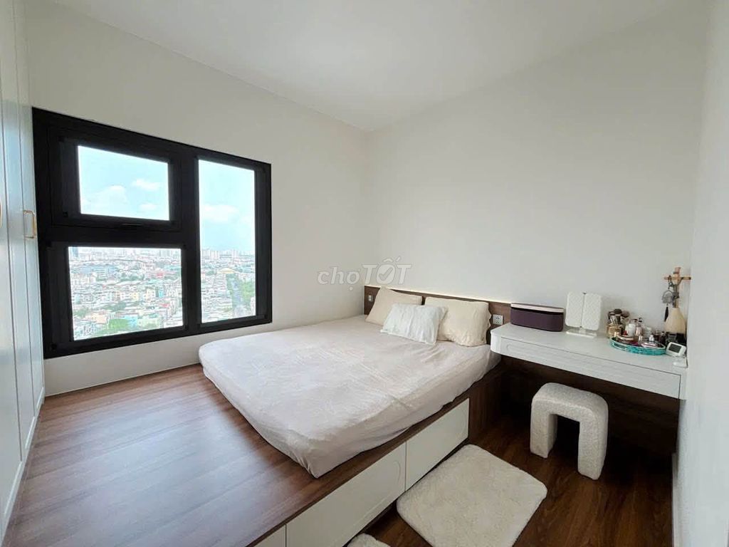 Let's rent The Privia 1.8.8 feet. 3 bedrooms.