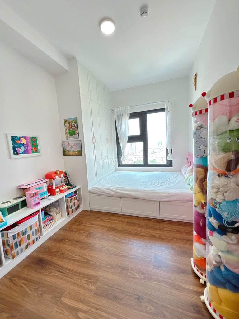 Let's rent The Privia 1.8.8 feet. 3 bedrooms.