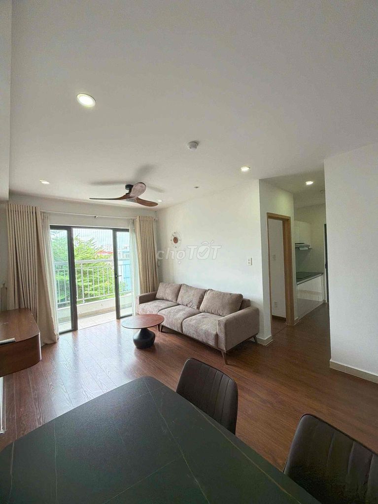 Three bedrooms. 100 M2 cool super cool bandol right here in Phan Văn Trị.