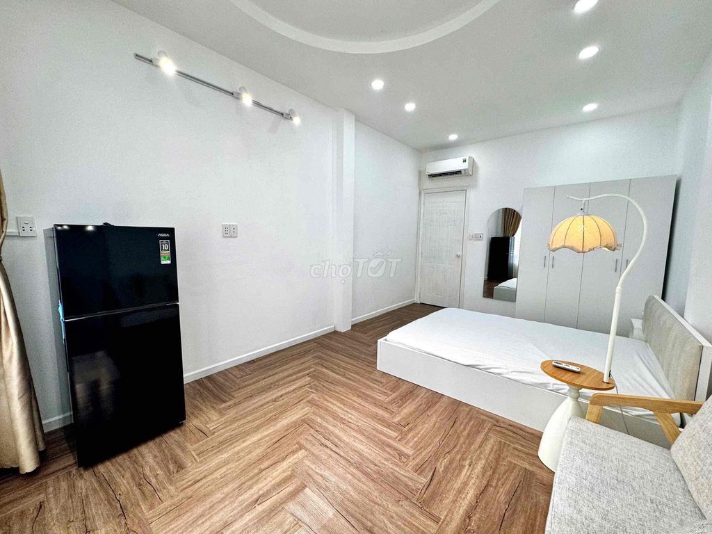 [ Rents] apartment one big new balcony bedroom.
