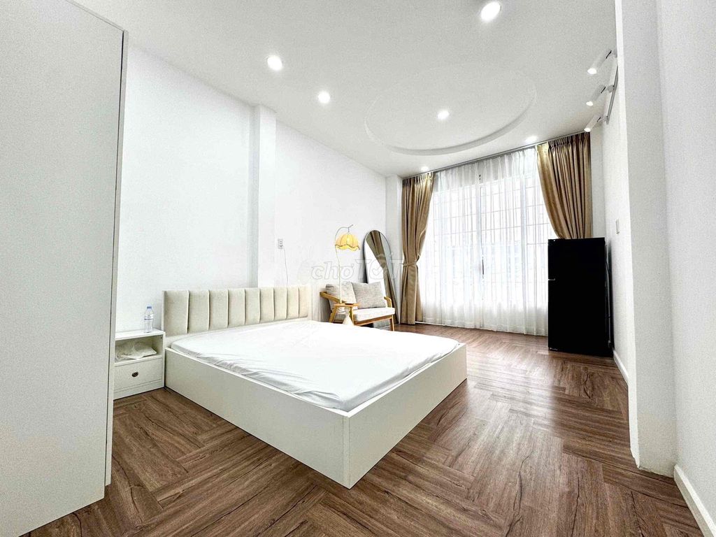 [ Rents] apartment one big new balcony bedroom.