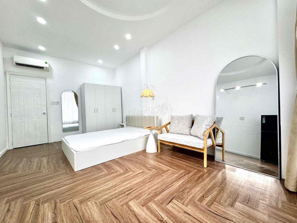 [ Rents] apartment one big new balcony bedroom.
