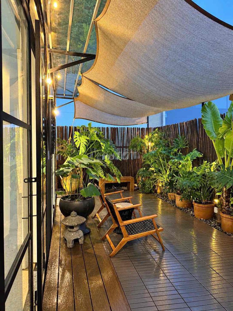 Penthouse is a high-end garden at Tan Son Nhut Airport, Royal Park.