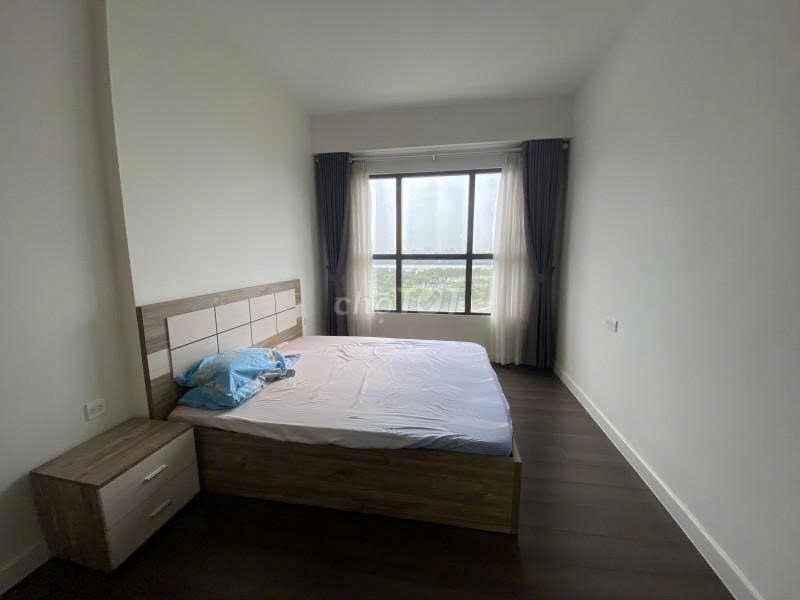 Rent apartment 2 bedrooms at 18.5 million views landmark 81, nice apartment rent.