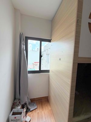 Ladies' dorms - open windows - Killer of the University of Industries