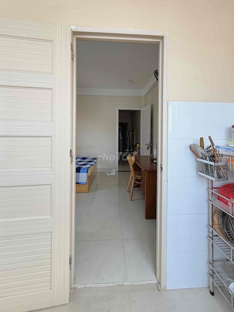 A private bedroom, elevators full of windows.