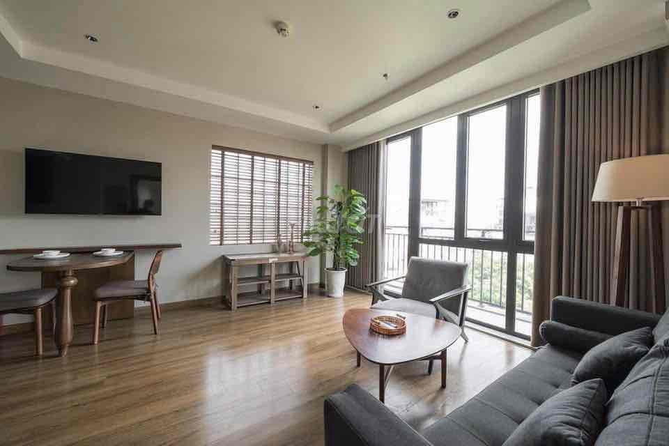 1 5 m 1 7th District apartment. A living room. Dakao.