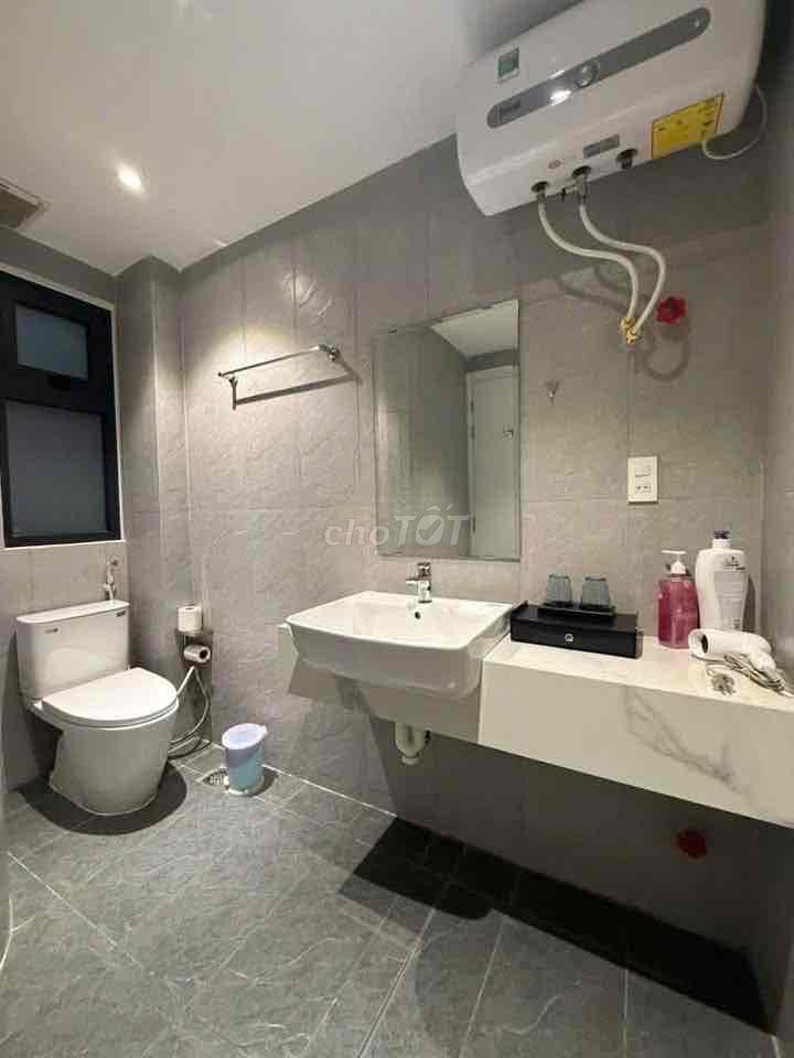 1 5 m 1 7th District apartment. A living room. Dakao.