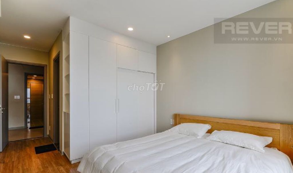 Rent the new Gold View two bedrooms, river view full of fine interiors available